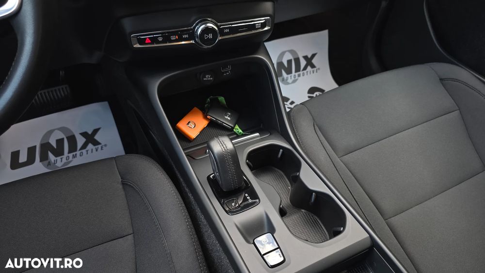 VOLVO XC40 2021 — imagine 5