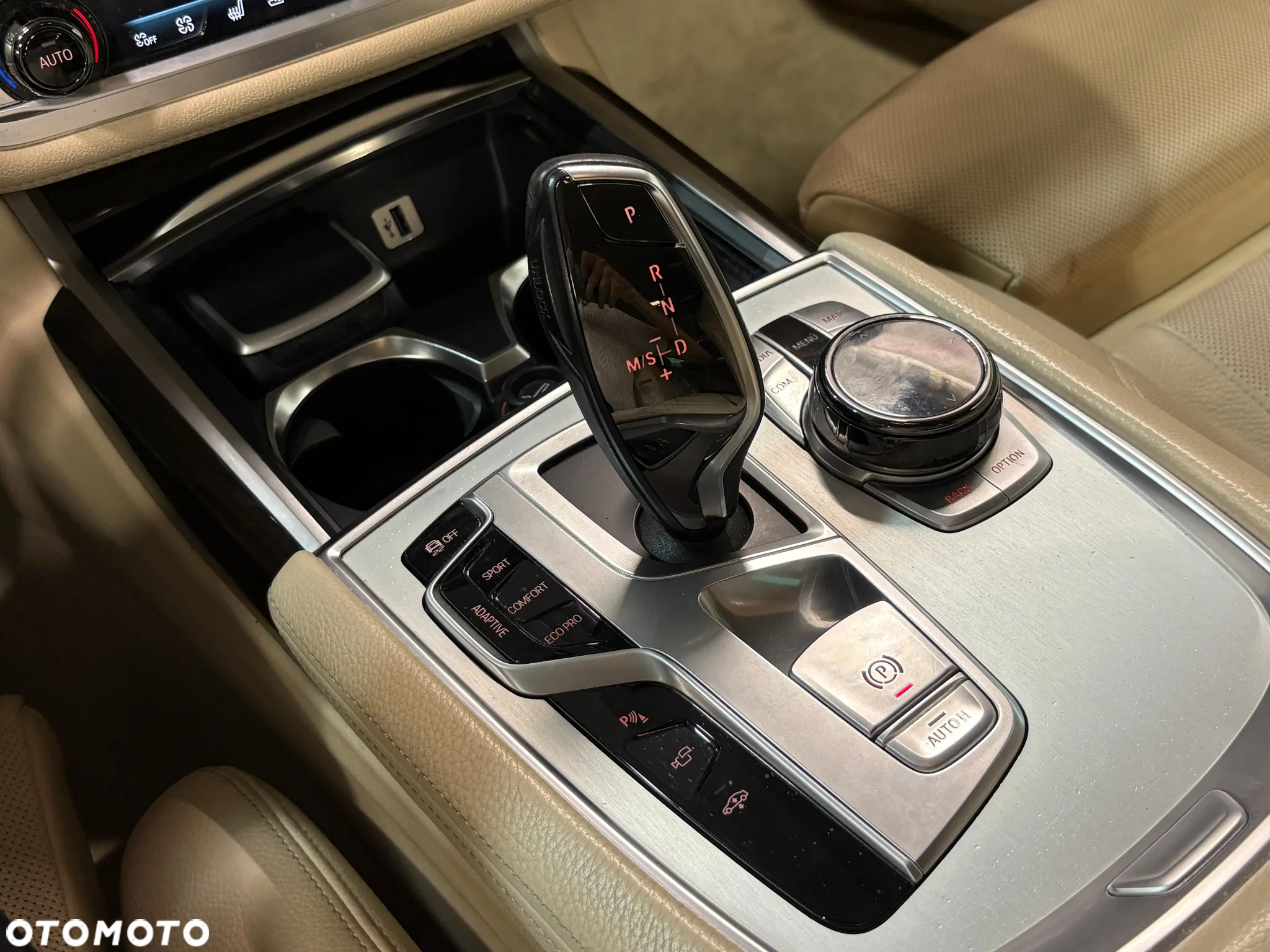BMW Seria 7 750Li xDrive - 21