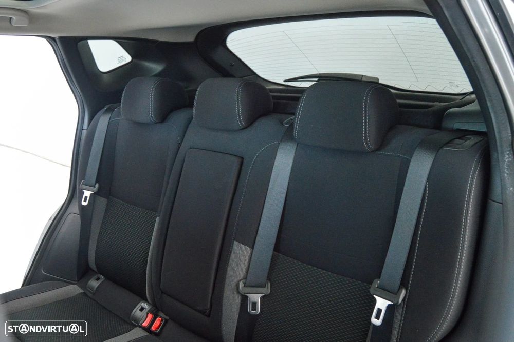 Nissan Qashqai 1.5 dCi N-Connecta - 11