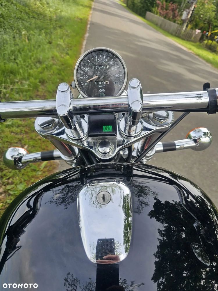 Suzuki Intruder - 5