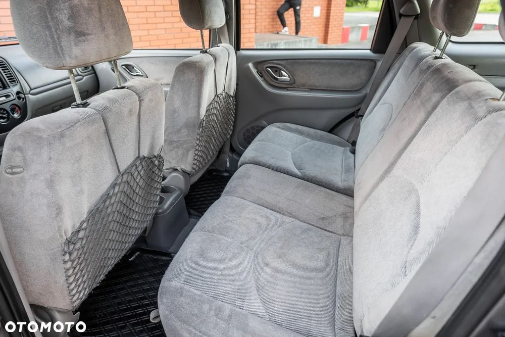 Mazda Tribute 4x4 Exclusive - 19