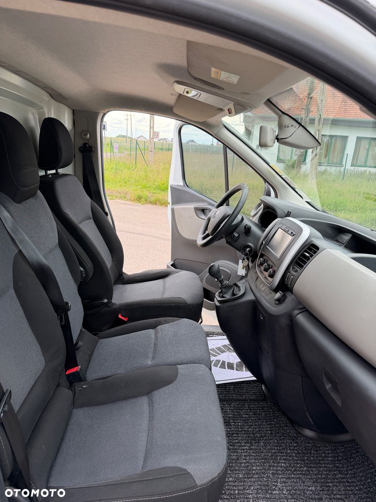 Renault Trafic - 25