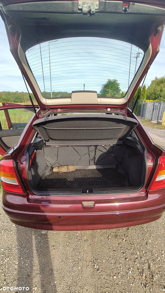 Opel Astra 1.2 Start - 9