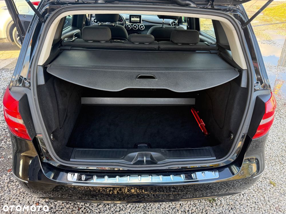 Mercedes-Benz Klasa B 180 CDI (BlueEFFICIENCY) 7G-DCT - 22