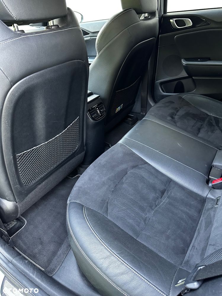 Kia ProCeed 1.6 CRDi GT Line DCT - 9