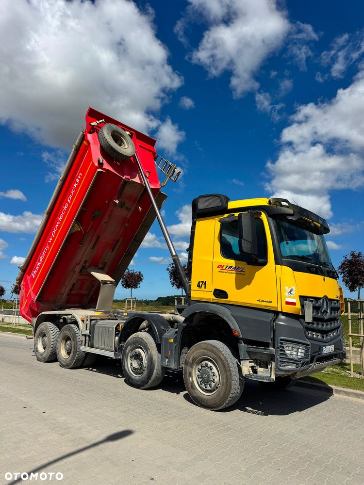 Mercedes-Benz Arocs - 11