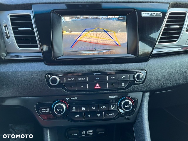 Kia Niro 1.6 GDI Hybrid L Business Line - 29
