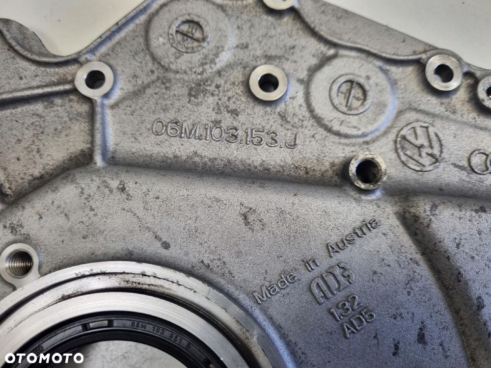 OBUDOWA WAŁU ROZRZĄDU kołnierz OSŁONA 06M103153J Audi Q7 II 4M 3.0 TFSI - 2