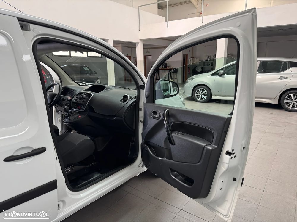 Renault Kangoo 1.5 dci 2L - 17