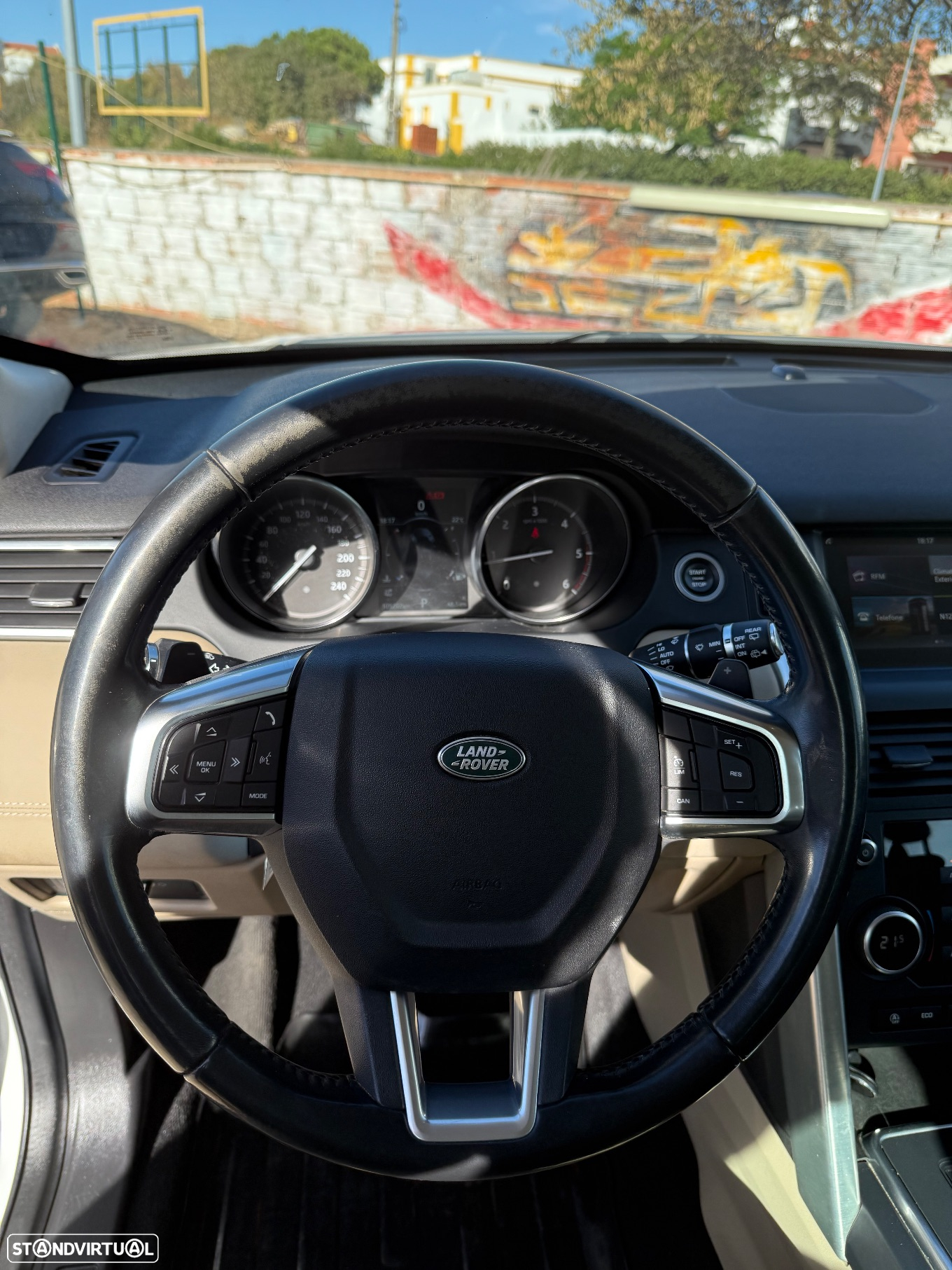 Land Rover Discovery Sport 2.0 TD4 HSE 7L Auto - 11
