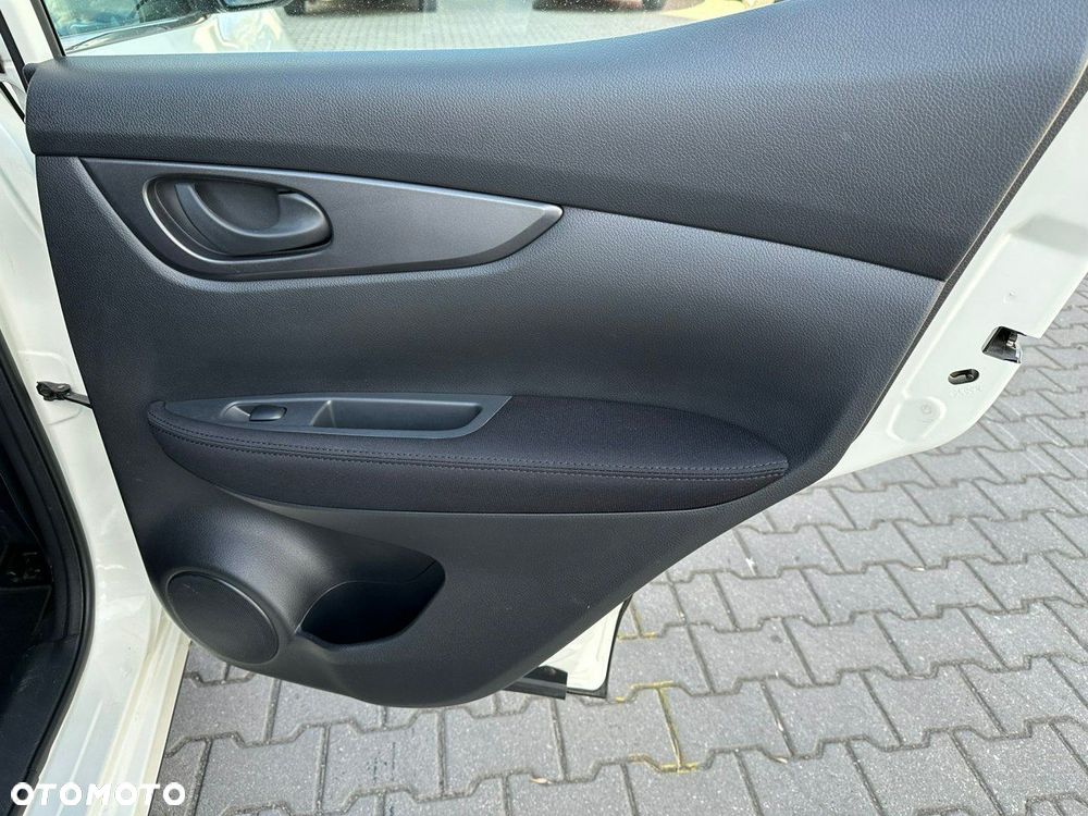 Nissan Qashqai - 15