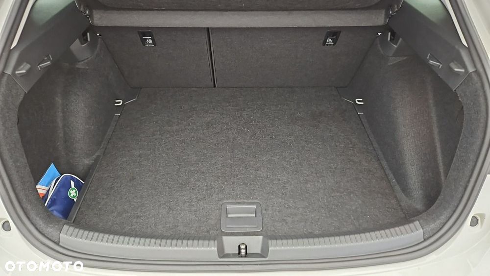 Volkswagen Taigo 1.5 TSI ACT Style DSG - 22