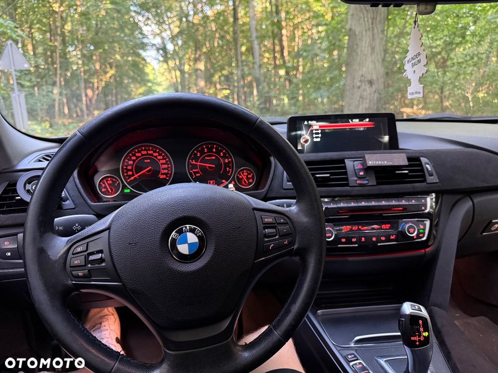 BMW Seria 3 320i Edition Luxury Line Purity - 29