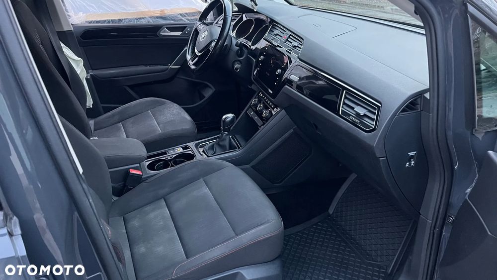 Volkswagen Touran 2.0 TDI SCR (BlueMotion Technology) DSG Highline - 17