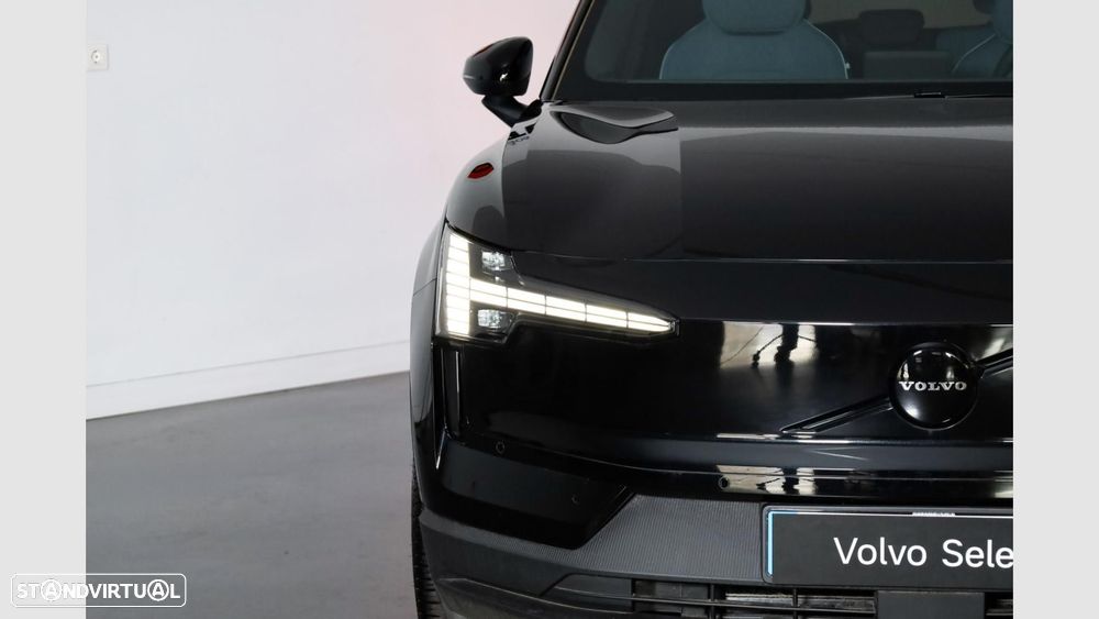 Volvo EX30 51 kWh Single Motor Black Edition - 4