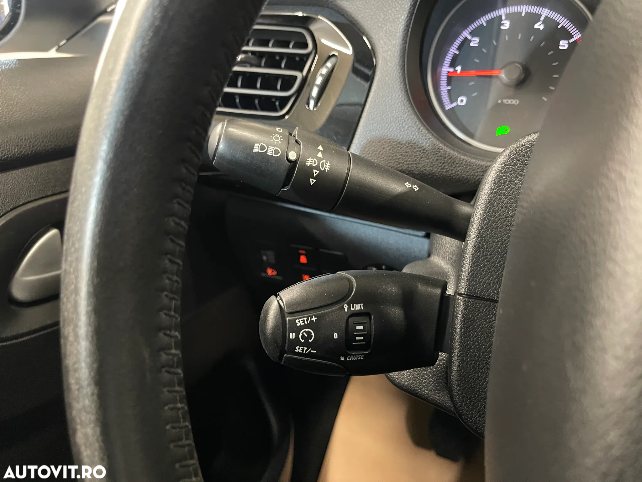 Peugeot 301 1.5 BlueHDI FAP Allure - 18