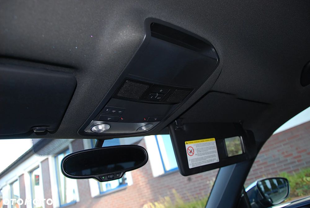 Volkswagen Beetle The 1.6 TDI DPF DSG Fender Edition - 28