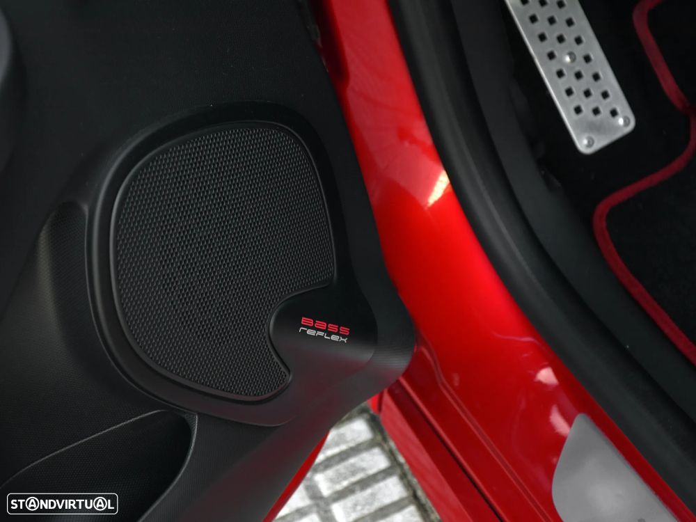 Renault Clio TCe 220 EDC R.S. Trophy - 14