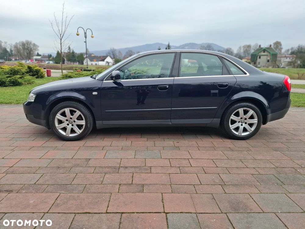 Audi A4 Limousine - 3