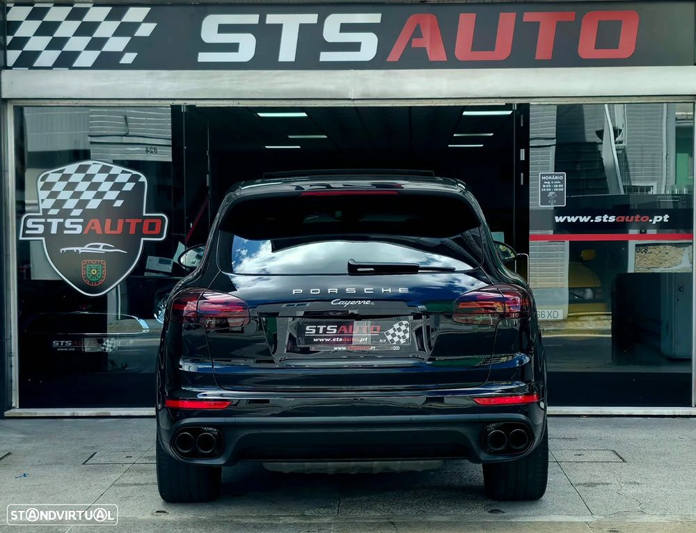Porsche Cayenne Platinum Edition - 15