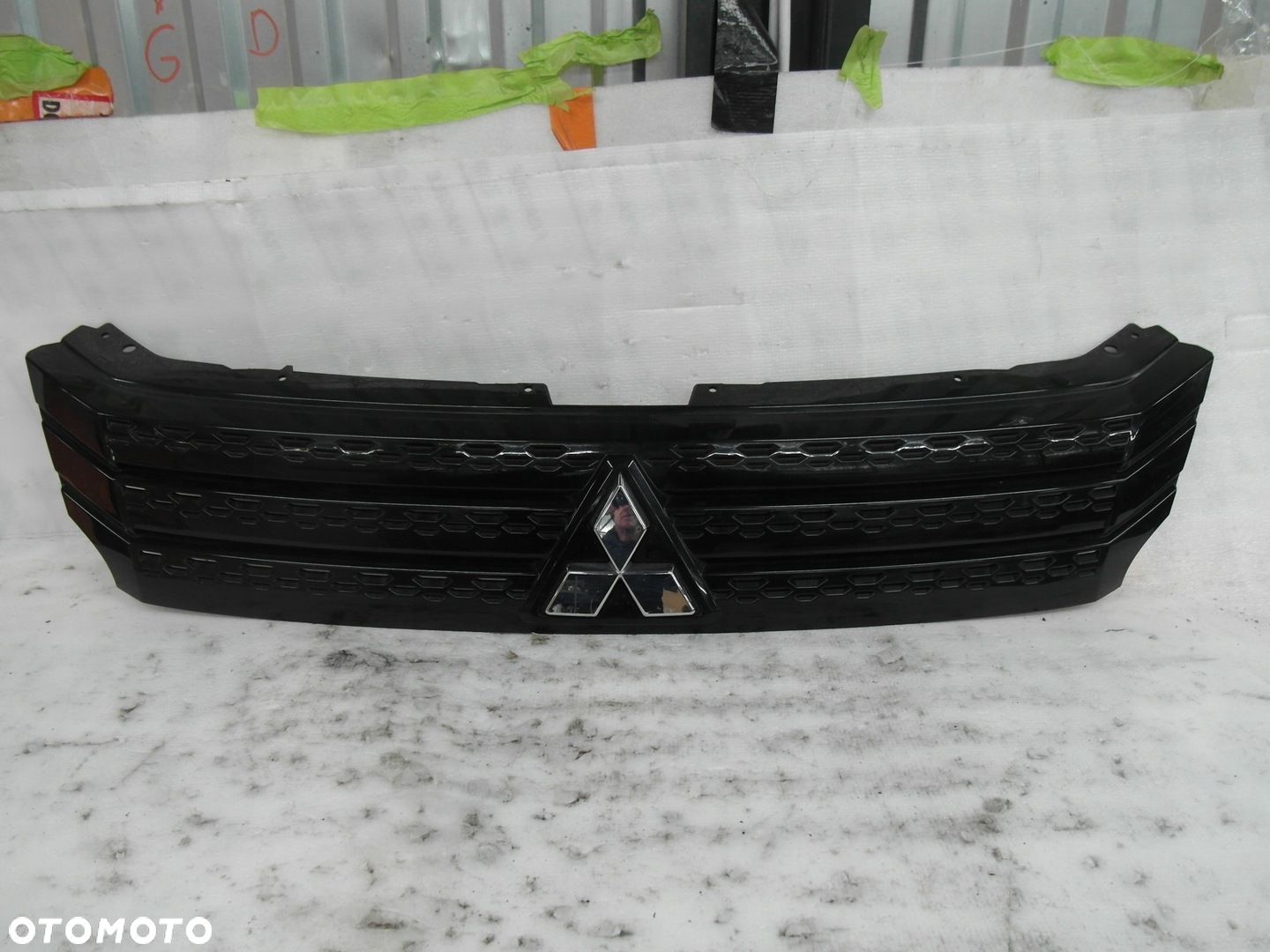 MITSUBISHI ECLIPSE CROSS LIFT ATRAPA GRILL KRATKA 20- NR70 - 1