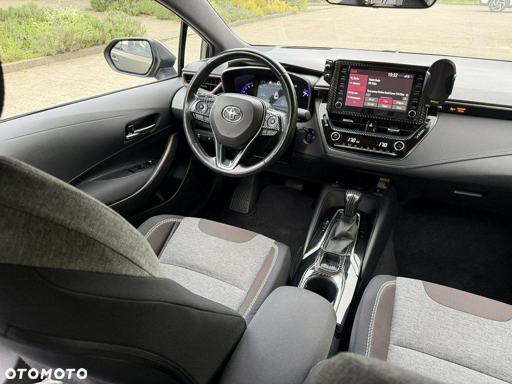 Toyota Corolla 1.8 Hybrid Trek - 18