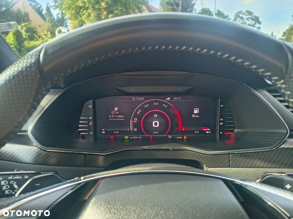 Skoda Superb 2.0 TDI DSG Sportline - 31