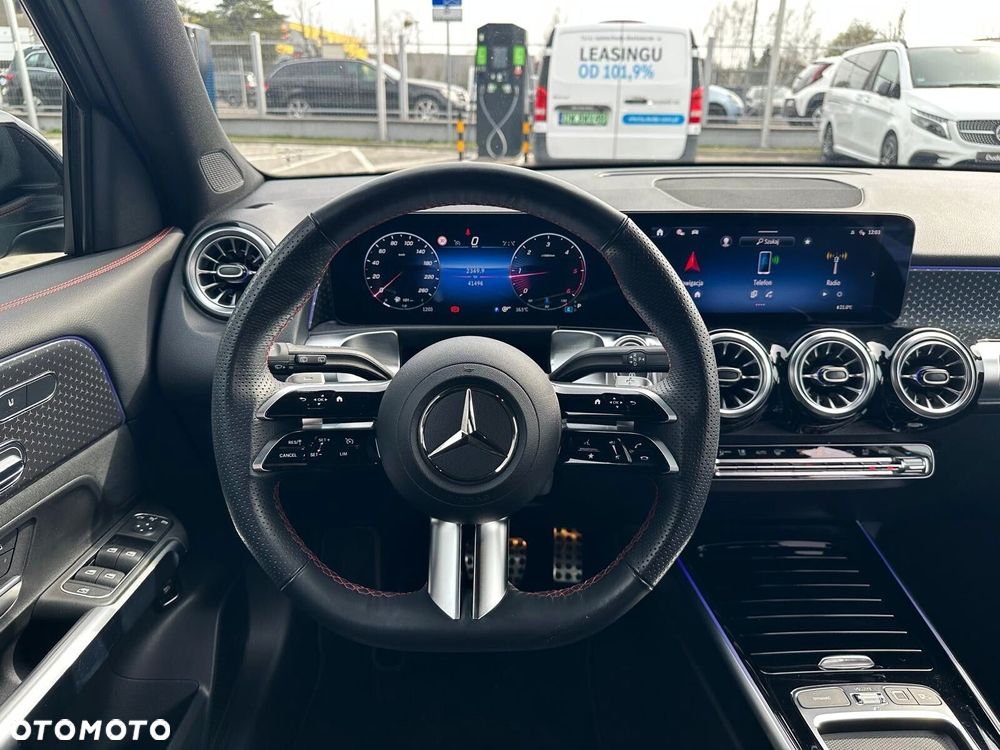 Mercedes-Benz GLB - 9