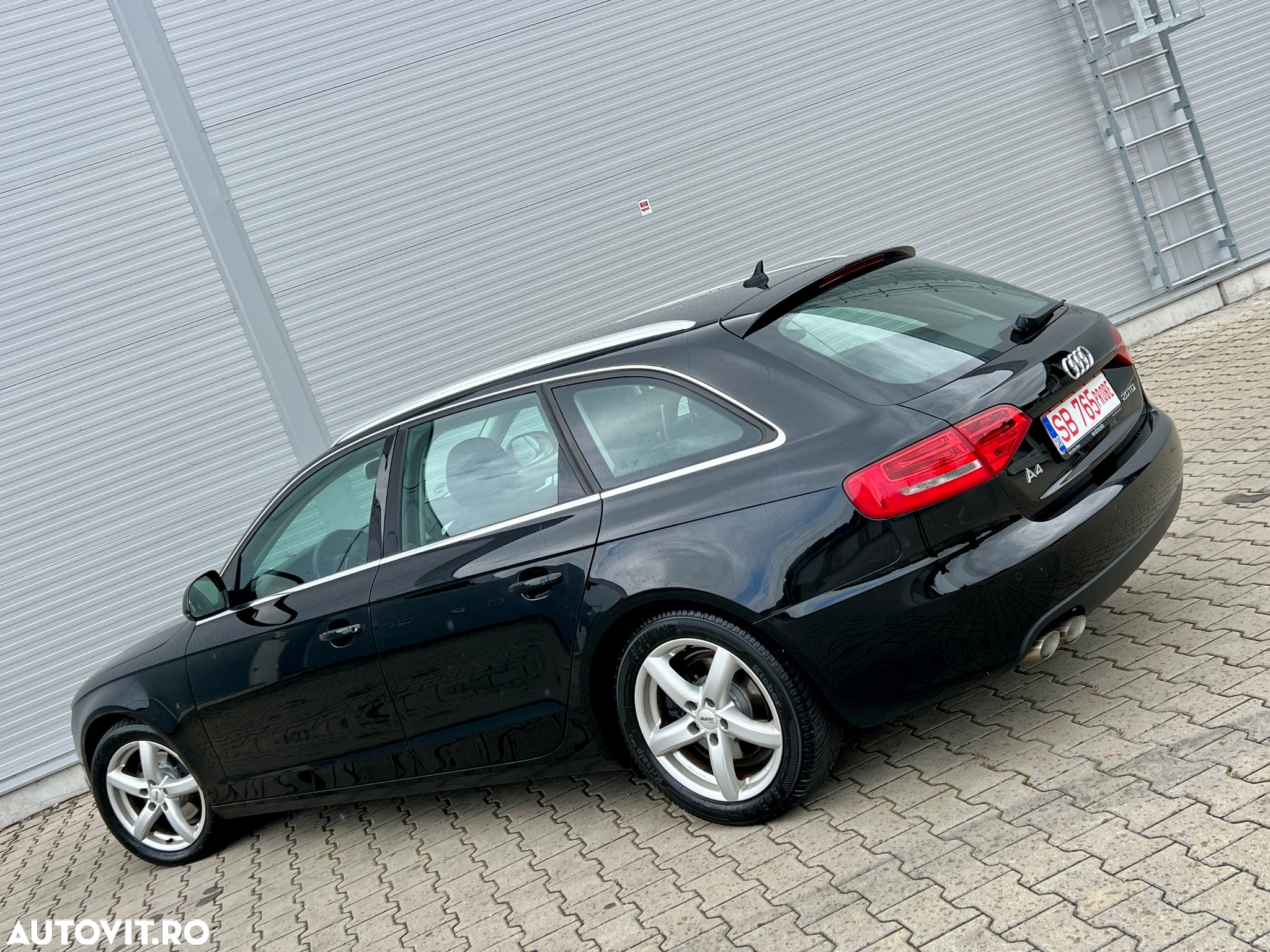 Audi A4 2.0 TDI Avant - 6