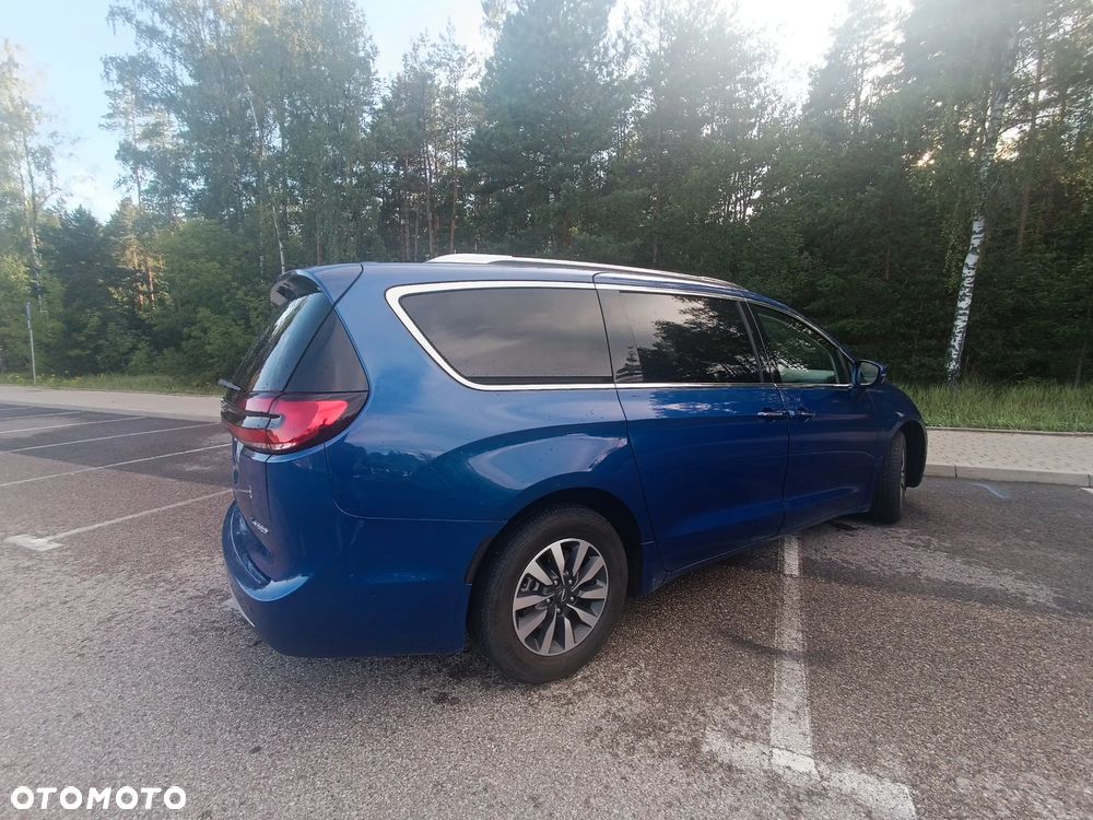 Chrysler Pacifica - 5