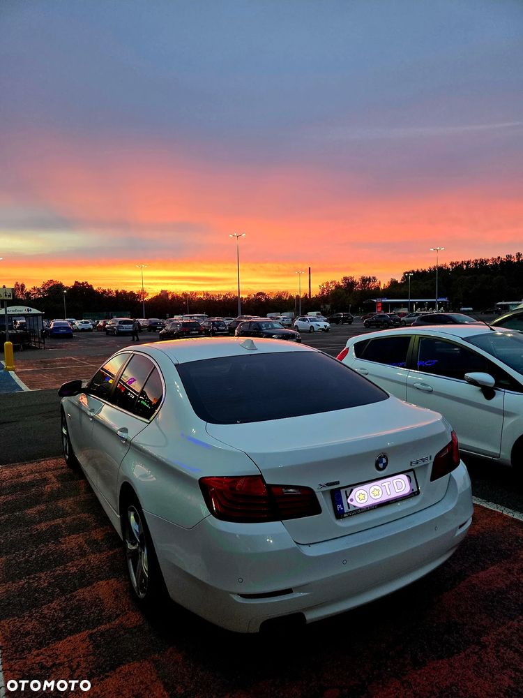 BMW Seria 5 528i xDrive Luxury Line - 8