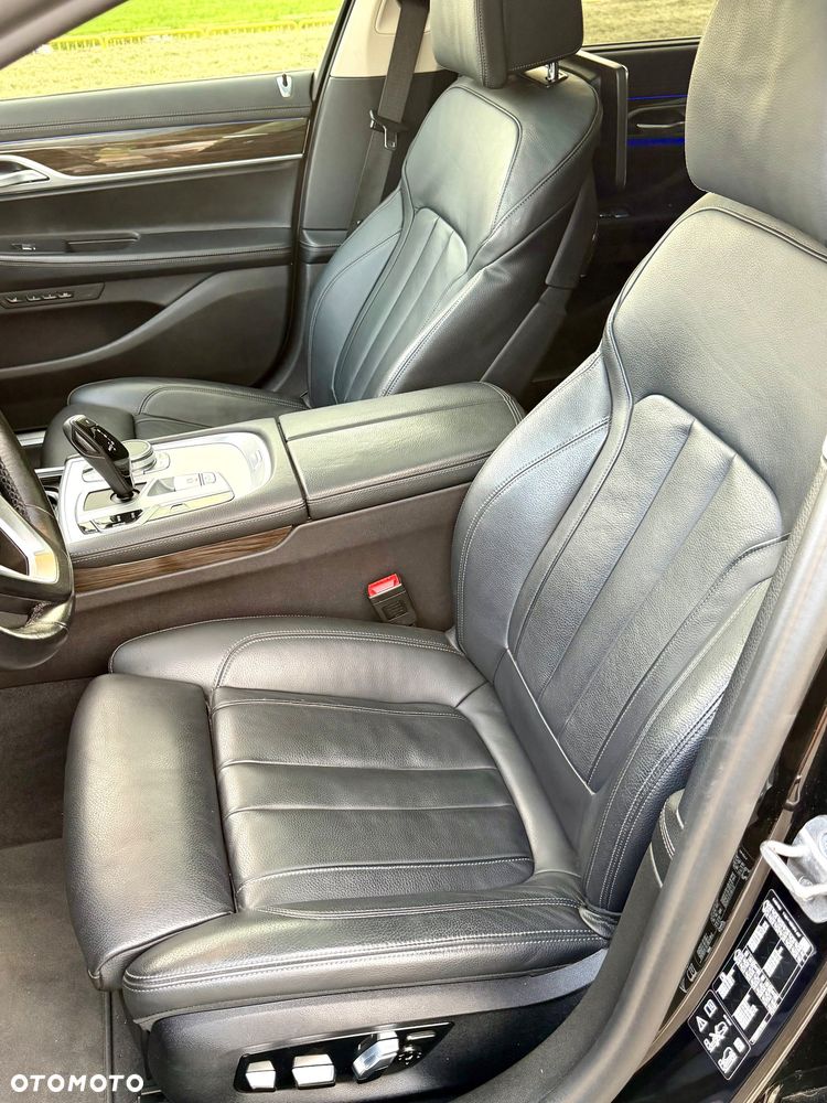 BMW Seria 7 730Ld xDrive mHEV - 10