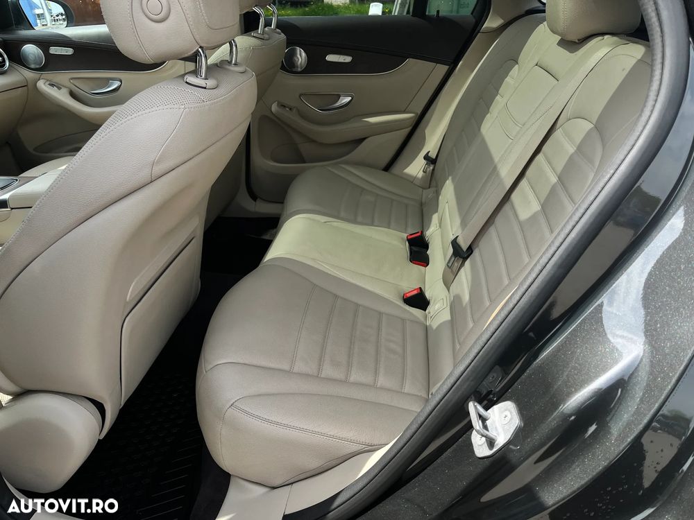 Mercedes-Benz GLC 220 d 4MATIC - 11