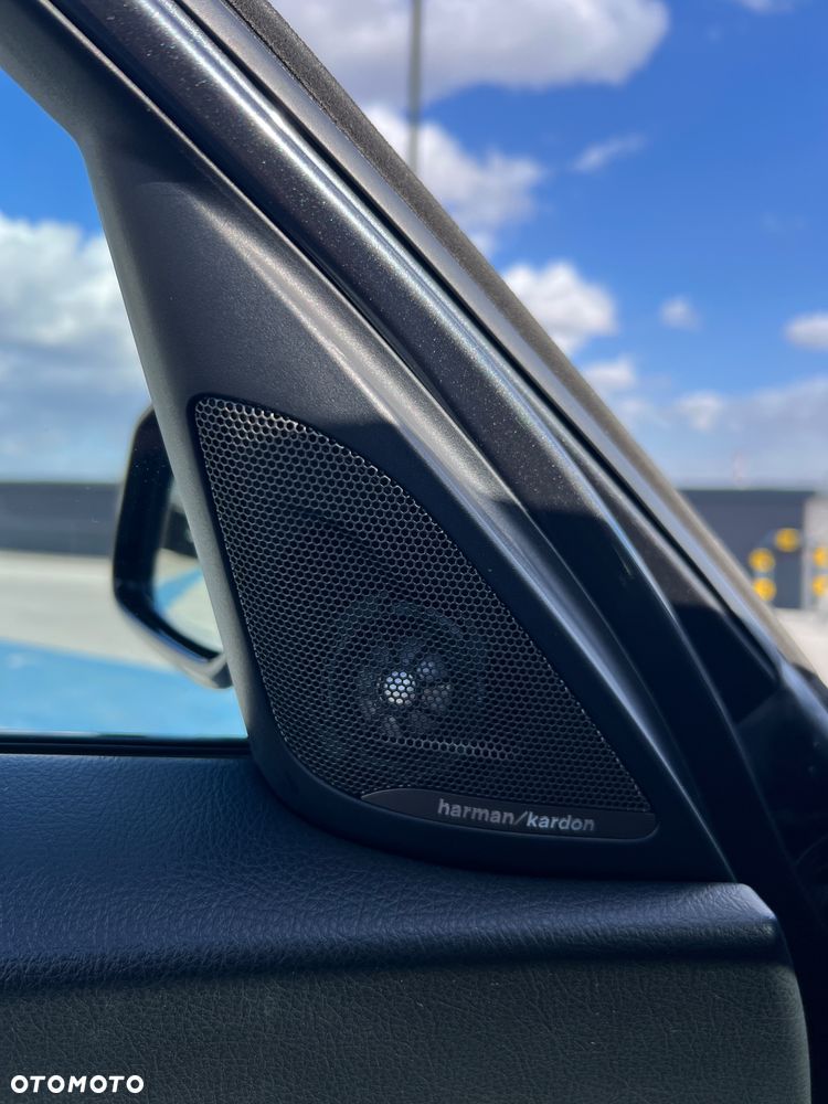 BMW Seria 1 M140i xDrive Shadow sport - 17