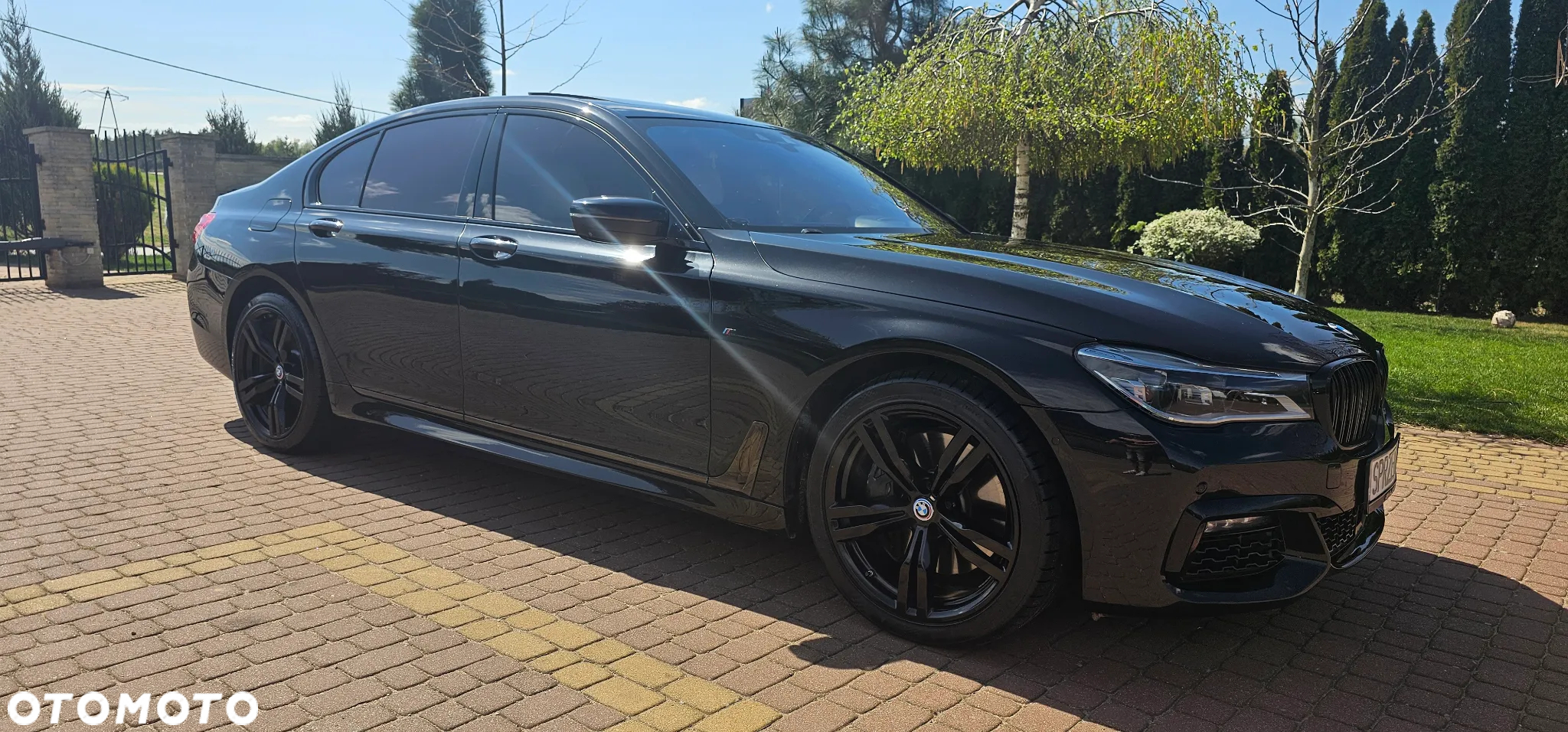 BMW Seria 7 750i xDrive - 24