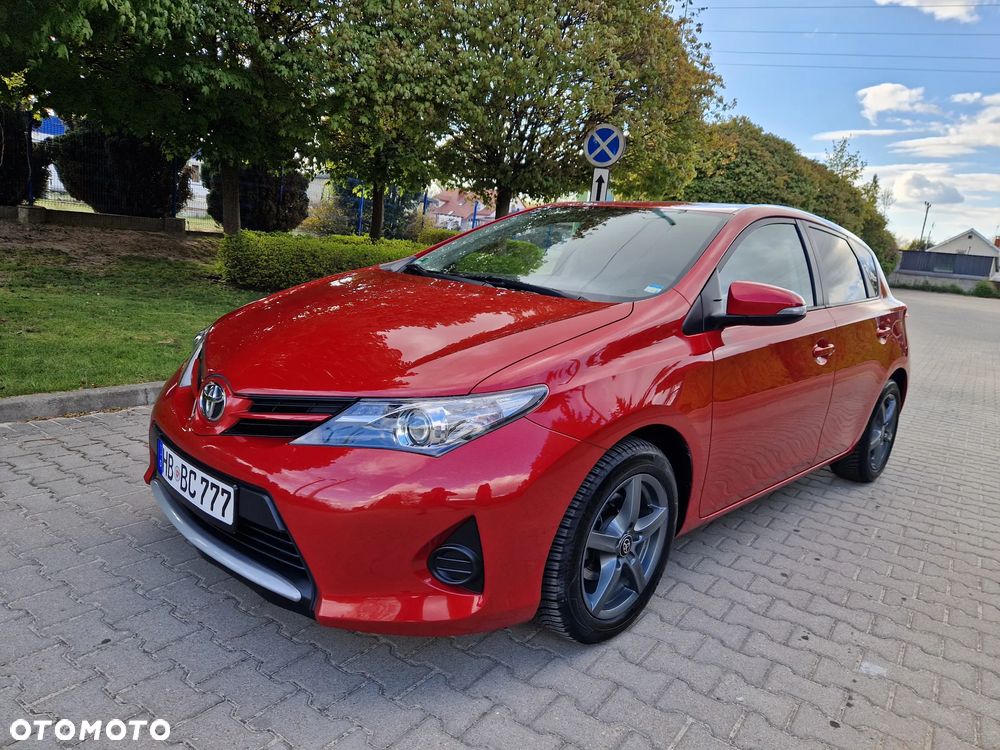 Toyota Auris - 2