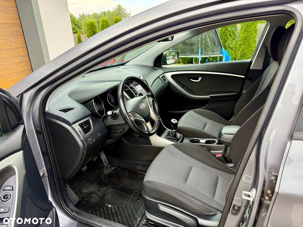 Hyundai i30 i30cw 1.6 CRDi Intro Edition - 18