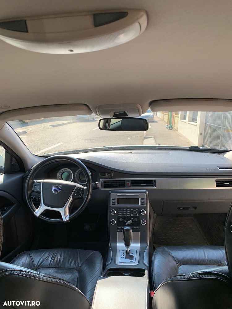 Volvo XC 70 D5 AWD Geartronic Momentum - 31