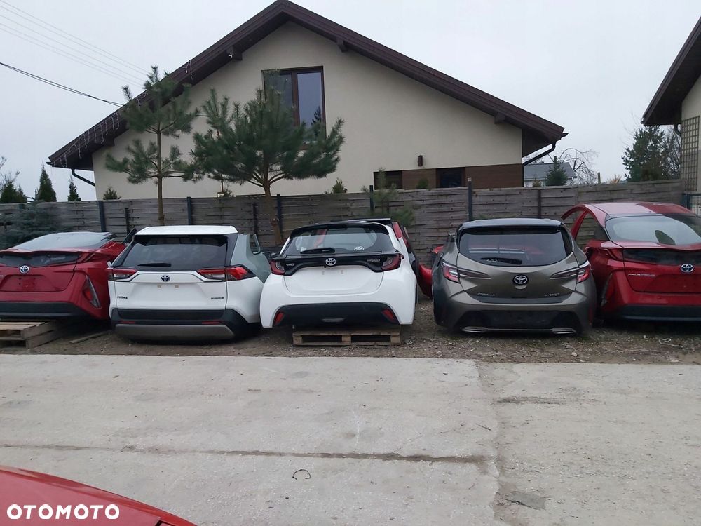 Toyota Yaris III przepustnica 1,5 hybryda 22030-47040 - 4