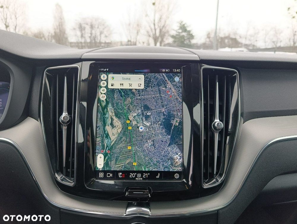 Volvo XC 60 B4 B Plus Dark - 38