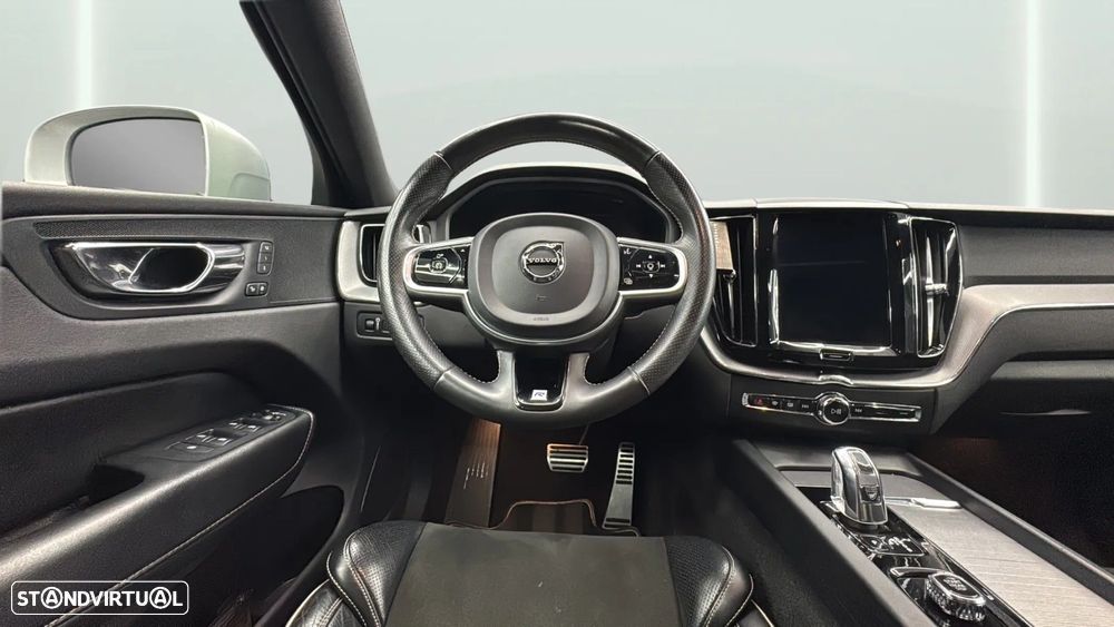 Volvo XC 60 2.0 T8 PHEV R-Design AWD - 7