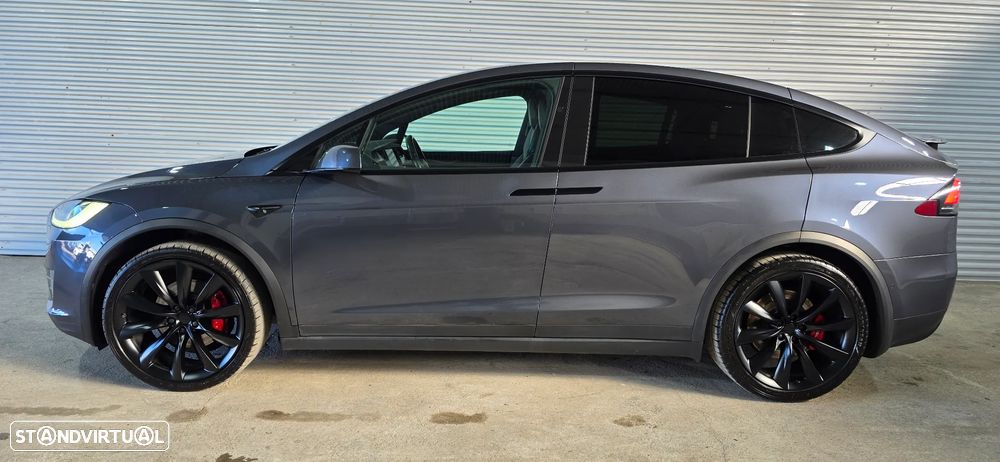 Tesla Model X Performance - 5