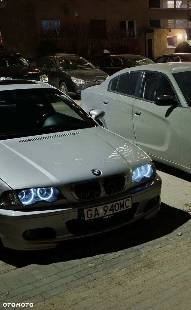 BMW Seria 3 323Ci - 11