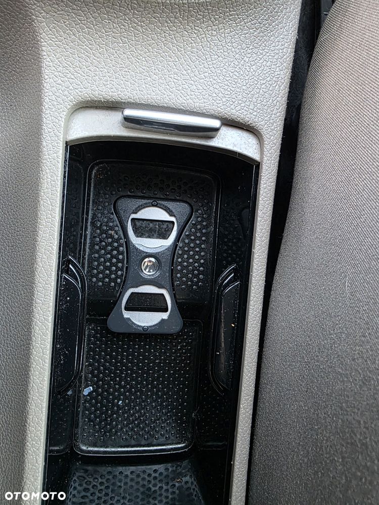 Volkswagen Golf 1.6 BlueTDI DSG Comfortline - 24