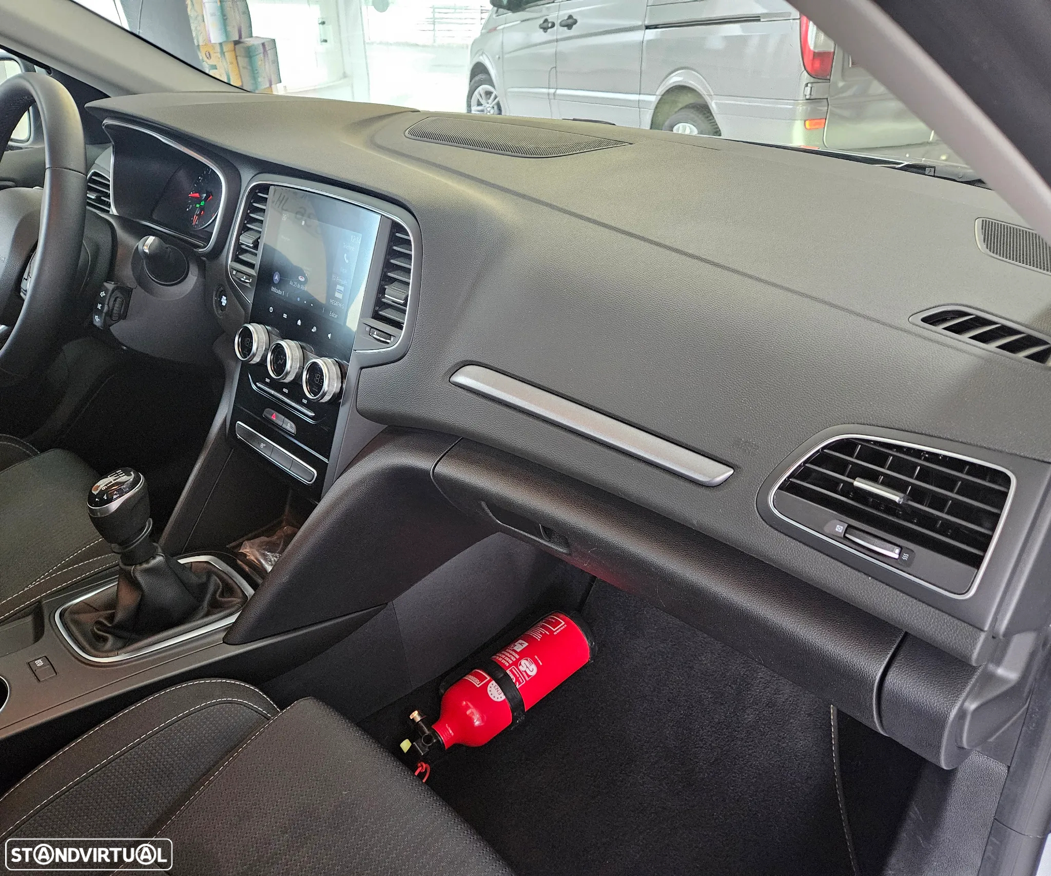 Renault Mégane Sport Tourer TCe 115 GPF ZEN - 41