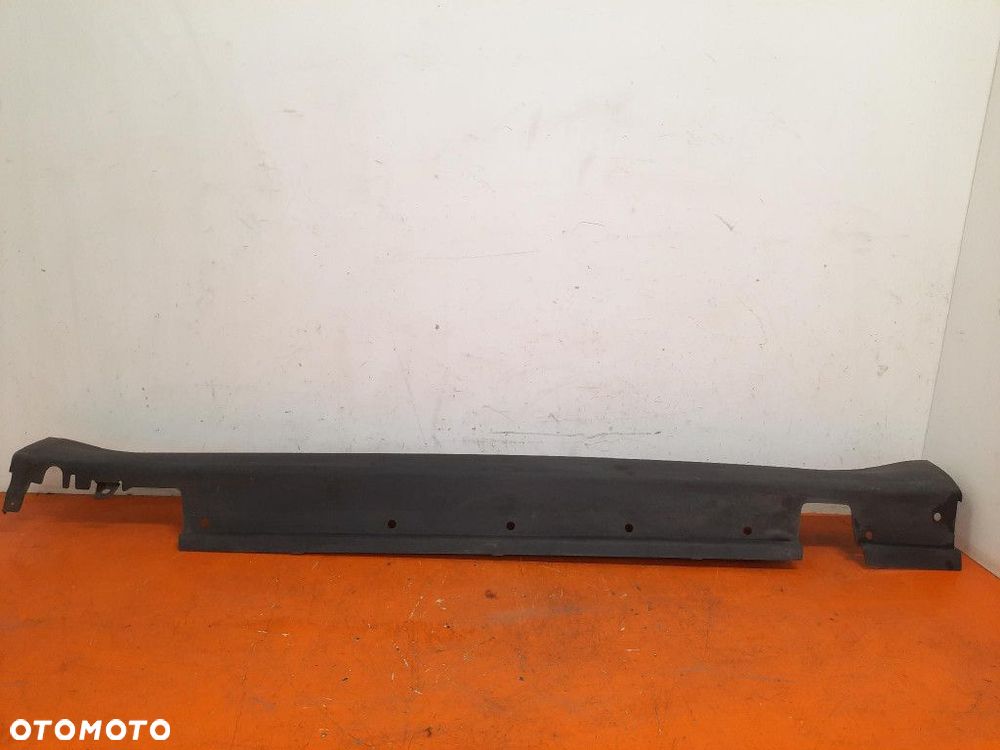 MINI COOPER R56 06-10  LISTWA PROGOWA ZEWNĘTRZNA PRAWA 11412910 - 1
