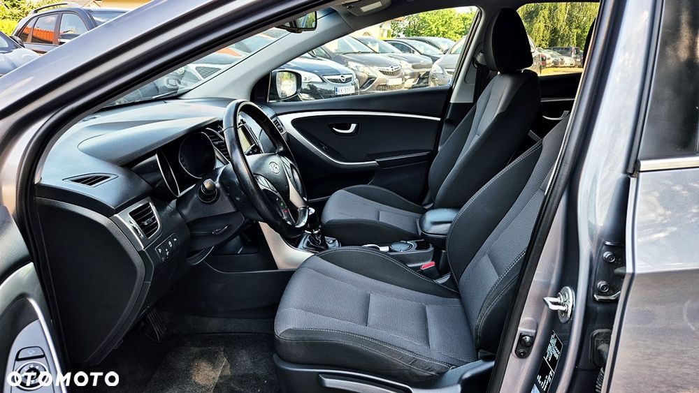Hyundai i30 1.6 GDI Premium - 31