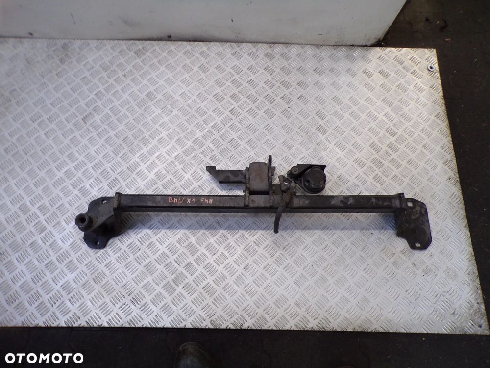 HAK BMW X1 F48 BEZ KULKI - 1