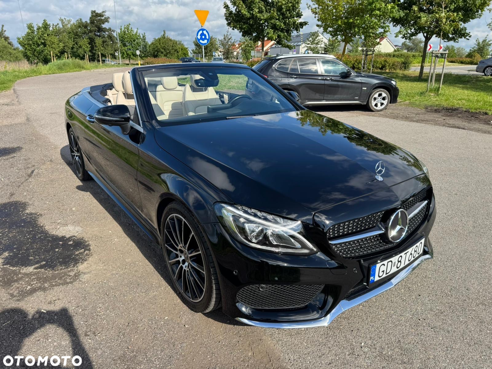 Mercedes-Benz Klasa C 300 Cabrio 9G-TRONIC AMG Line - 2