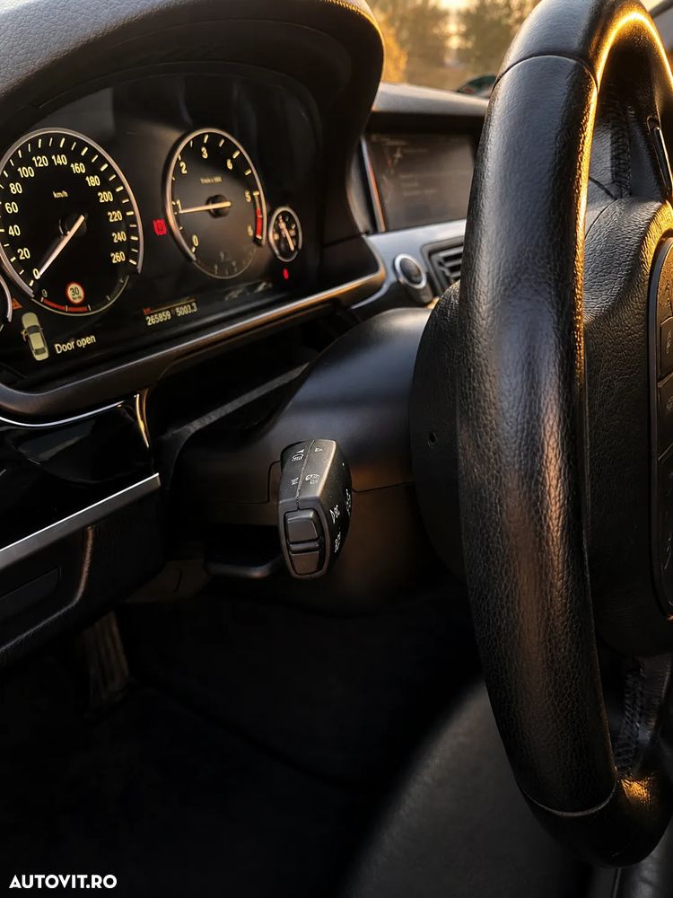 BMW Seria 5 520d - 16